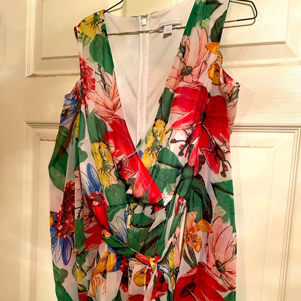 New York & Company Beautiful Lined Dress